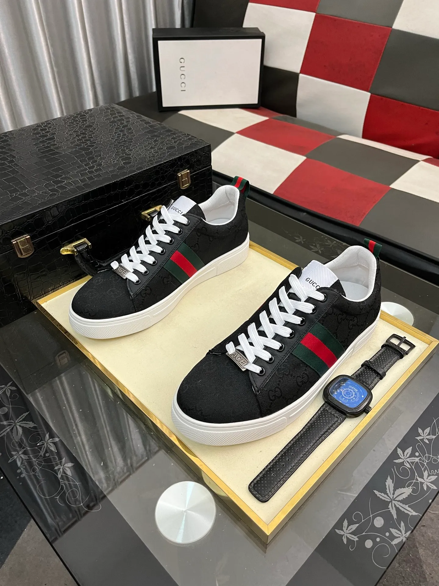 Men's Men's Shoes💰420⌚️⌚️【GUCCI】Gucci men's latest white shoe series casual shoes! The official website is built 1:1. Upper: Made of imported cowhide, with electric embroidery ➕Inner lining: Made of high-quality first-layer pigskin, soft and comfortable. Picky material selection and exquisite workmanship give you the best enjoyment. Size: 38-443️⃣Colors available